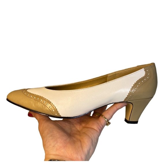 Magdesians beige, tan & white wingtip slip on block heels USA Women 7.5 Narrow - Picture 1 of 8